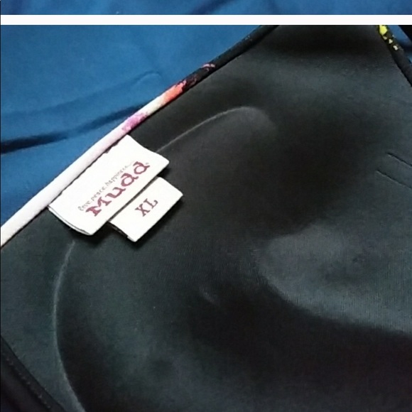 Mudd Molded Padded Pushup Triangle Halter PalmTop - Picture 6 of 6